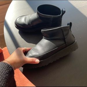 COPY - UGG MINI CLASSIC SUGAR ULTRA